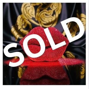 ❌ SOLD ❌ Red Glitter Beaded Resin Textured Lips Statue w/Sleek Finish, NIB